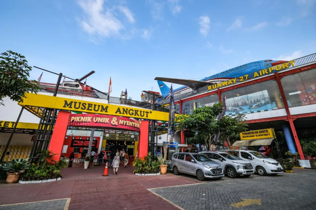 Koleksi Langka di Museum Angkut Malang Yang Bikin Kaget!