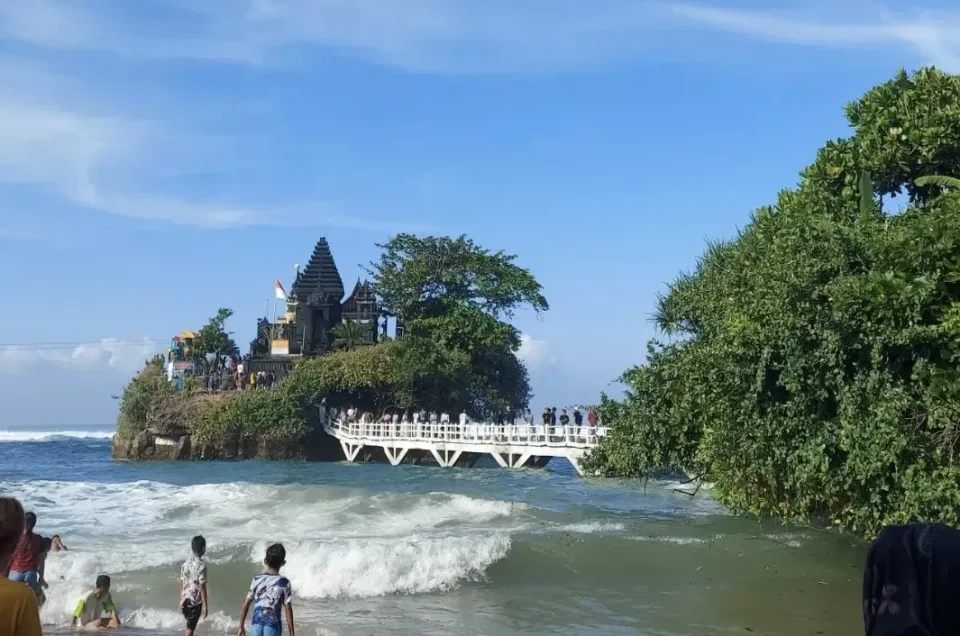Pantai Balekambang Malang: 10 Aktivitas Seru yang Wajib Dicoba!