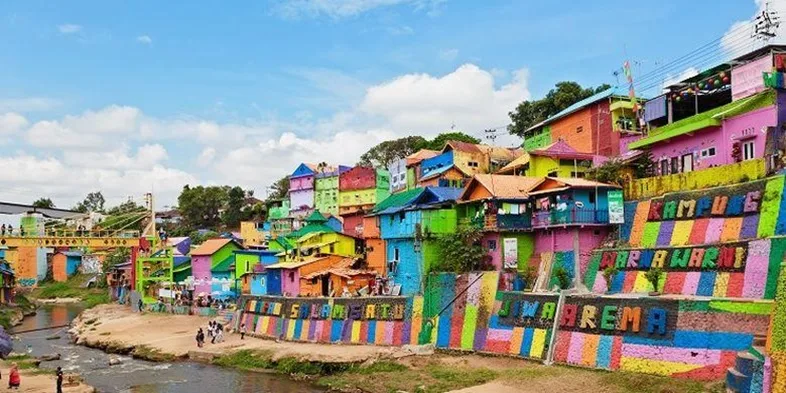 Butuh Refreshing Cepat?, Yuk ke Kampung Warna-Warni!