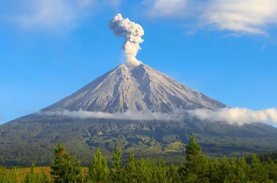 Bosen Sama Pantai?, Gunung Malang Ini Bisa Jadi Alternatif Seru!
