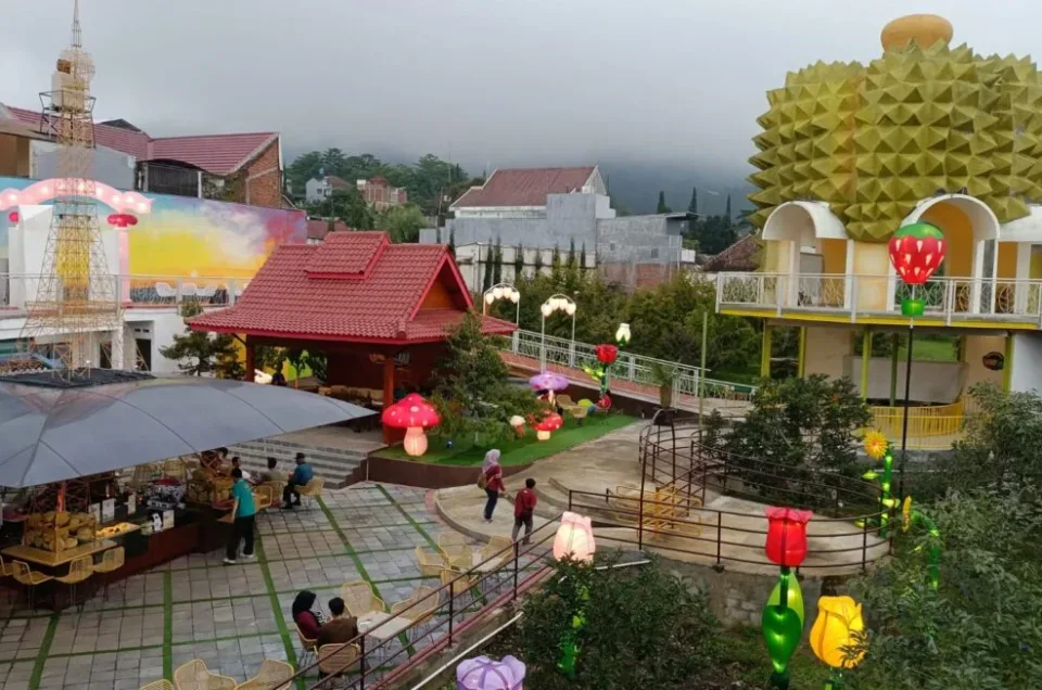 Durian Fantasi (Dufan), Wisata Dengan Tema Durian di Malang!