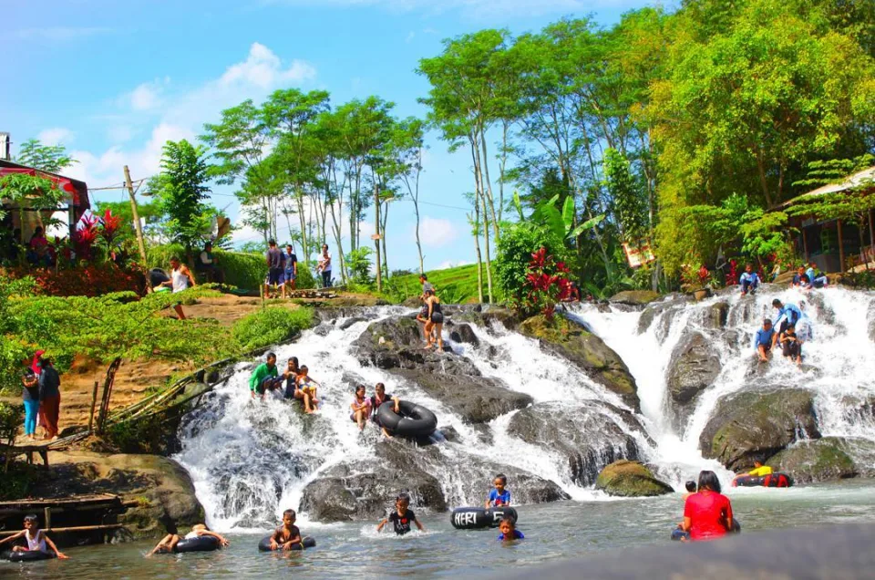 Sumber Maron dari Dekat, Wisata Air Jernih yang Menenangkan
